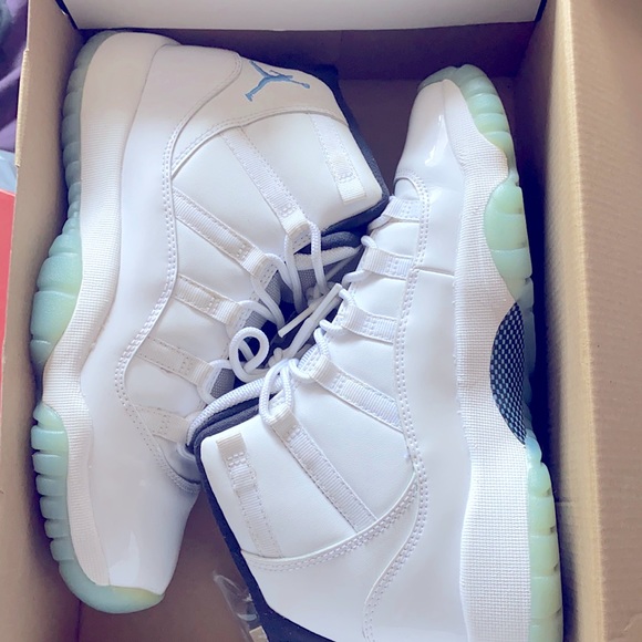 Jordan 11 Legend Blue, 2014 drop. main image 4